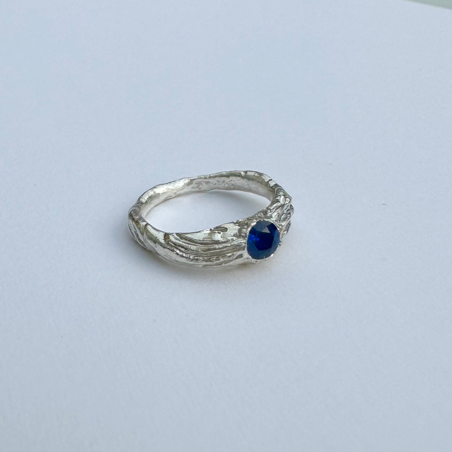 Cut Sapphire ring