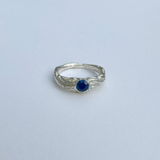 Cut Sapphire ring