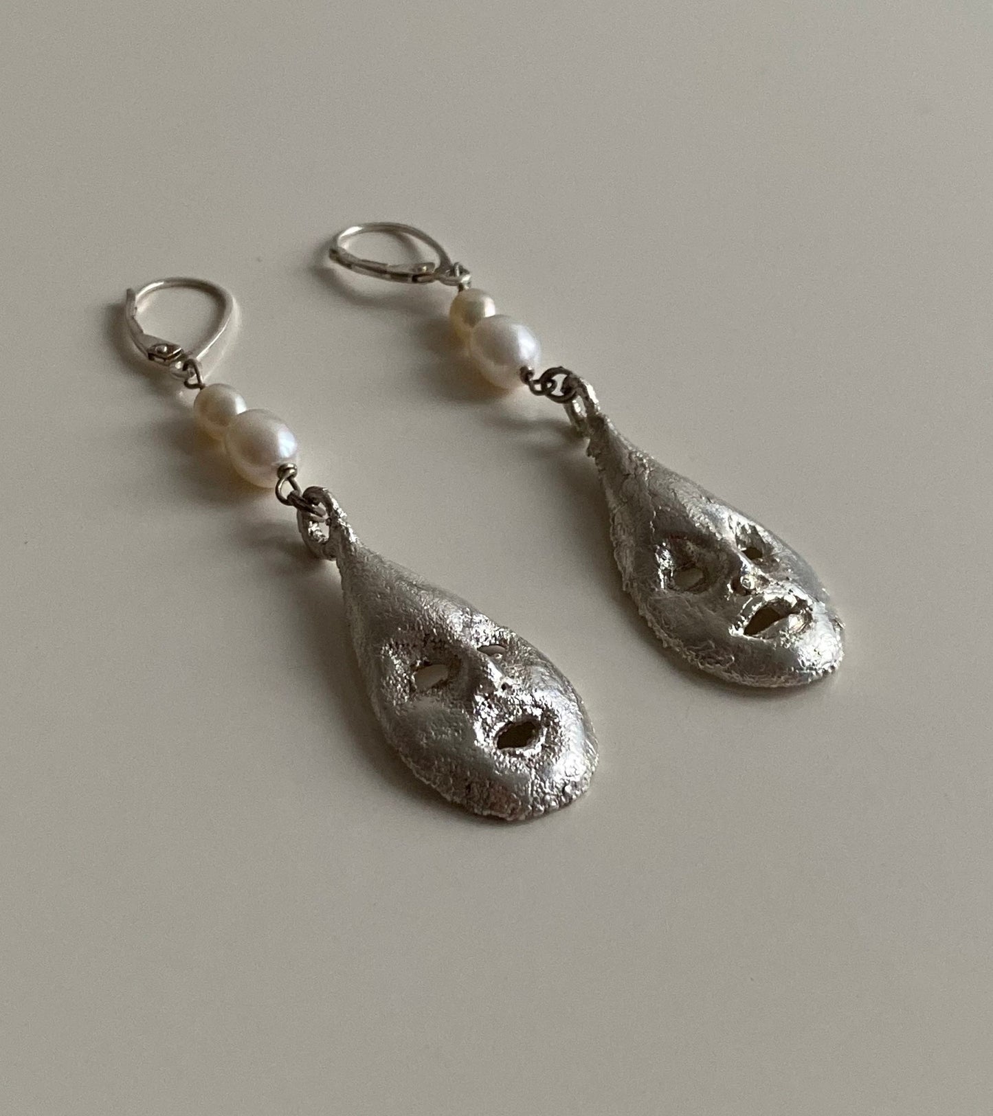 Handcrafted Silver Theater Pearl Earrings