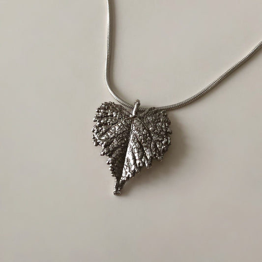 Leaf pendant