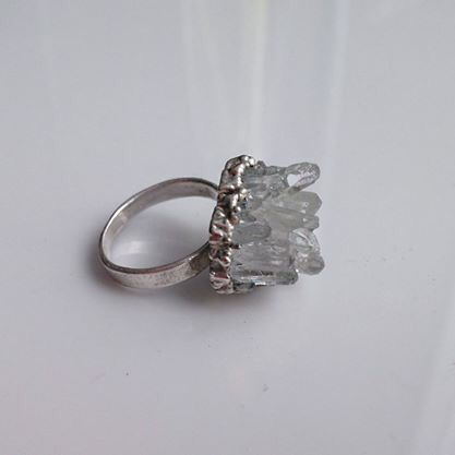 Ring with rock crystal druzy