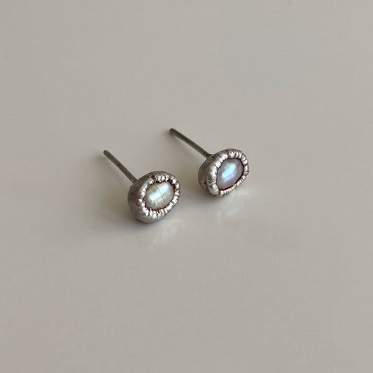 Pearl earrings 