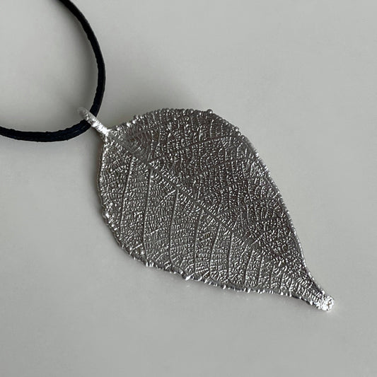 Leaf necklace 