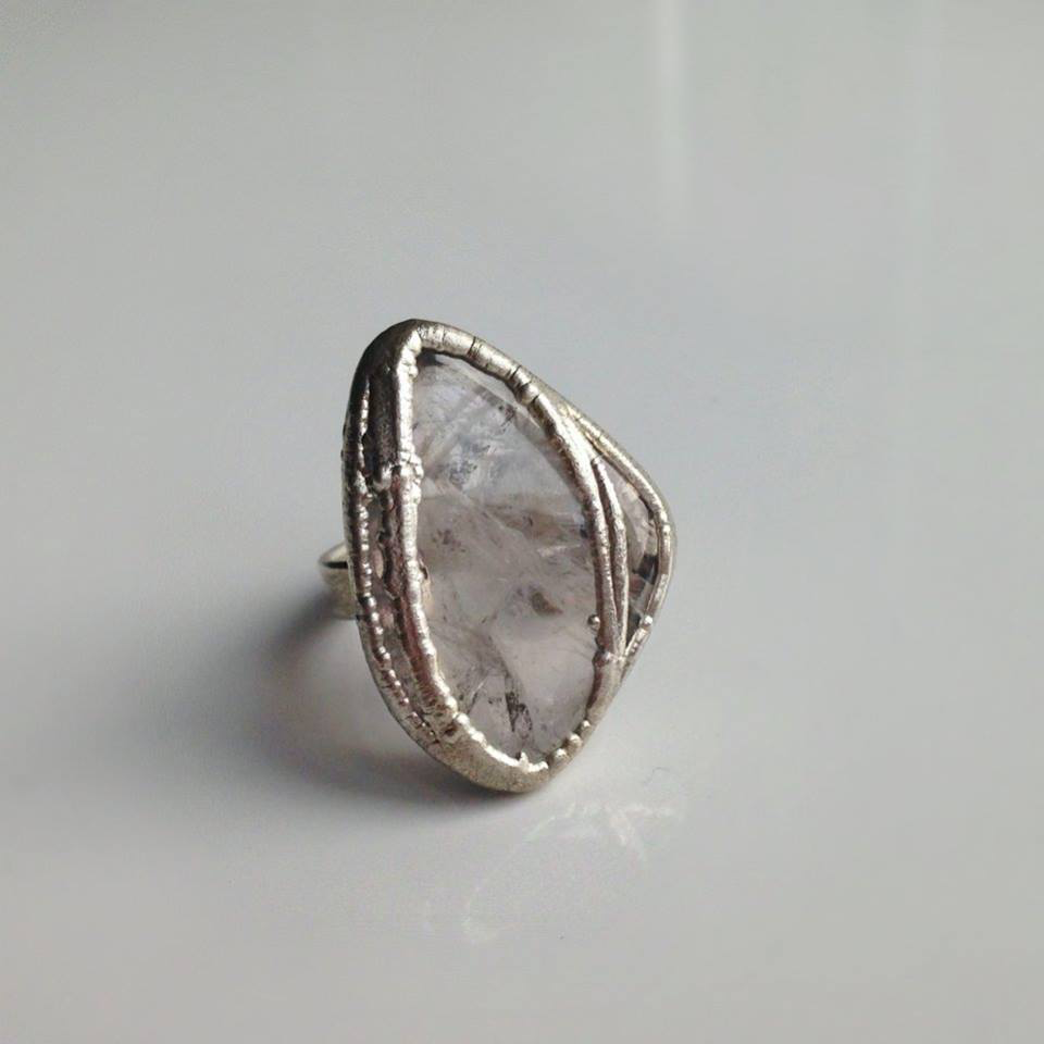 Ring with amethyst