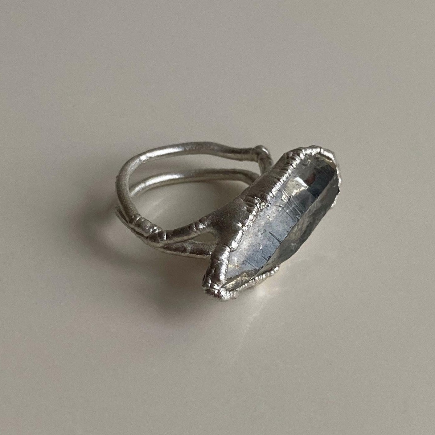 Quartz ring 